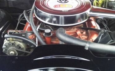Oldsmobile-442-1967-RedBlackTop-Black-12