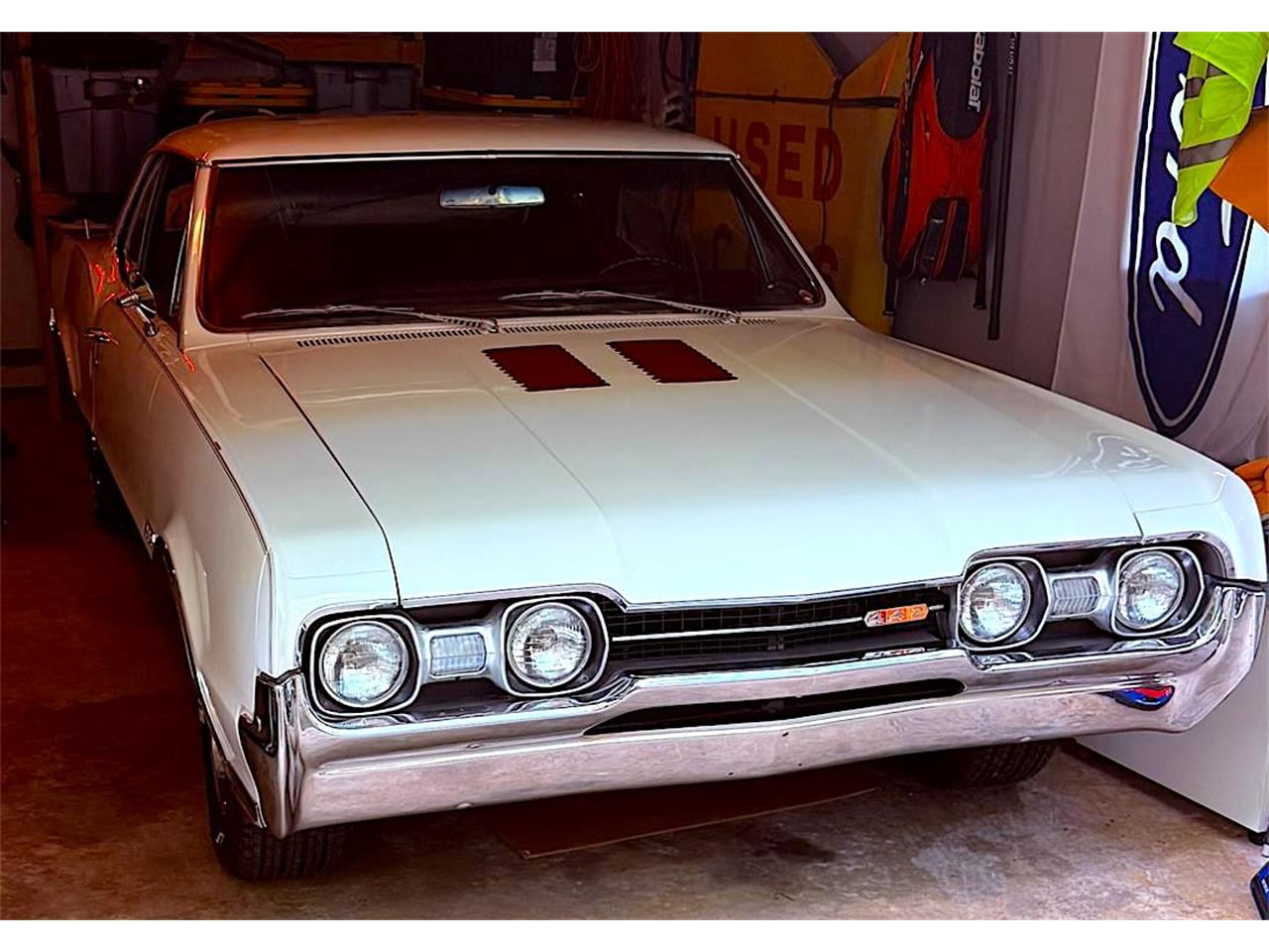 Oldsmobile-442-1967-White-Red
