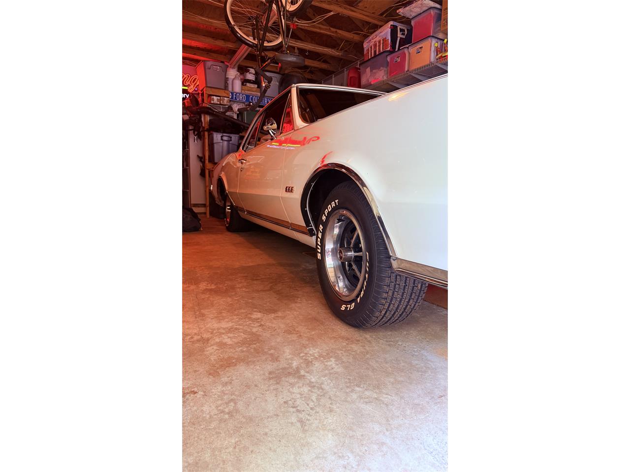 Oldsmobile-442-1967-White-Red-3