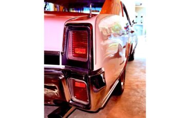 Oldsmobile-442-1967-White-Red-4