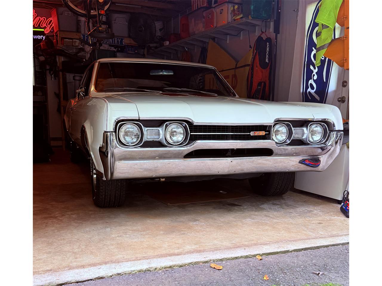 Oldsmobile-442-1967-White-Red-5