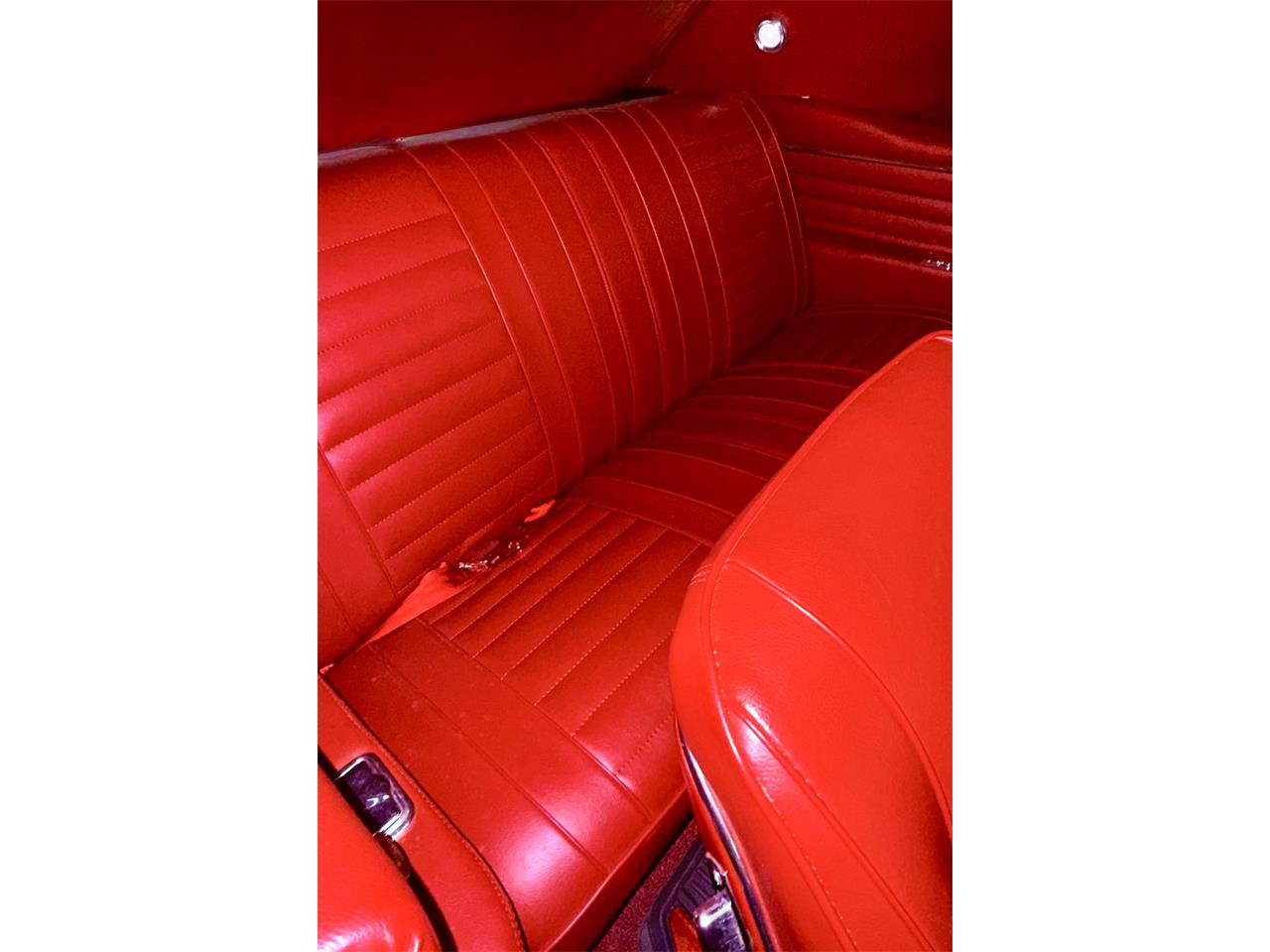 Oldsmobile-442-1967-White-Red-9