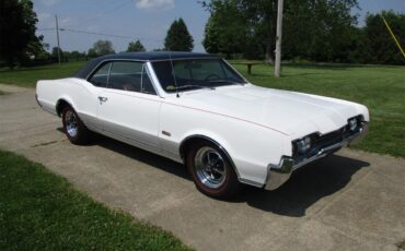 Oldsmobile-442-1967-white-red-1