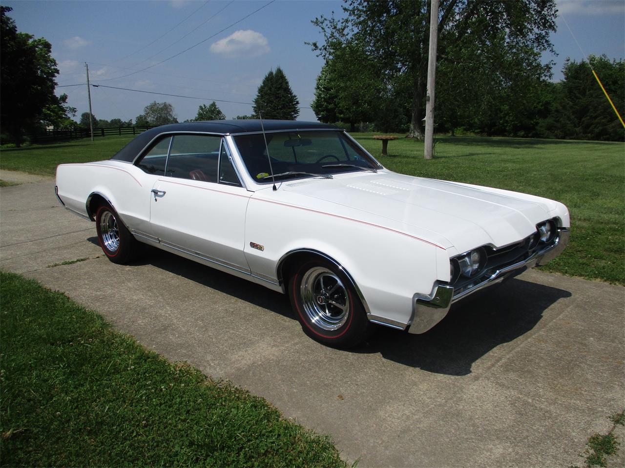 Oldsmobile-442-1967-white-red-1