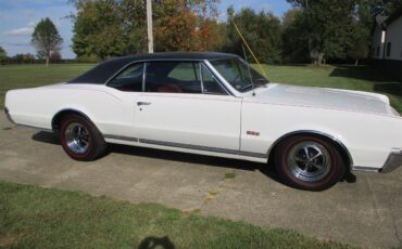Oldsmobile-442-1967-white-red-2