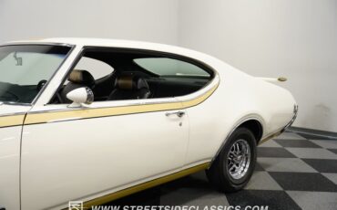 Oldsmobile-442-1969-White-Black-11