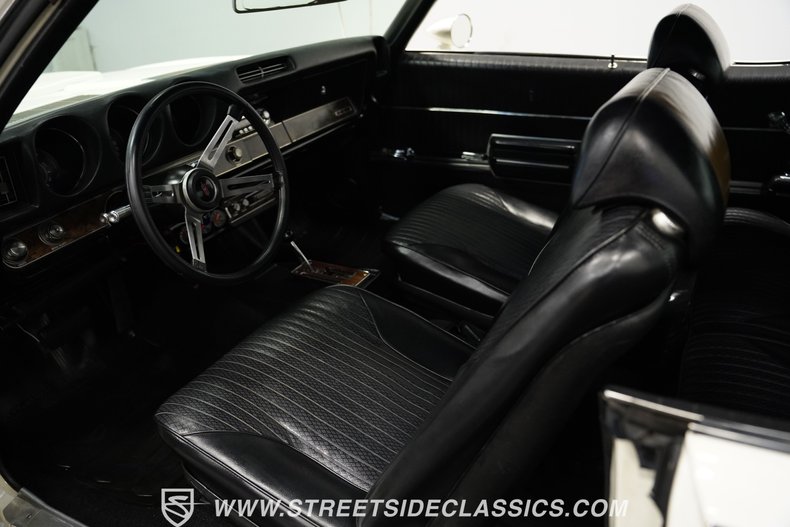 Oldsmobile-442-1969-White-Black-2