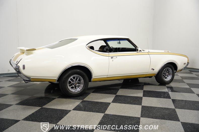 Oldsmobile-442-1969-White-Black-24