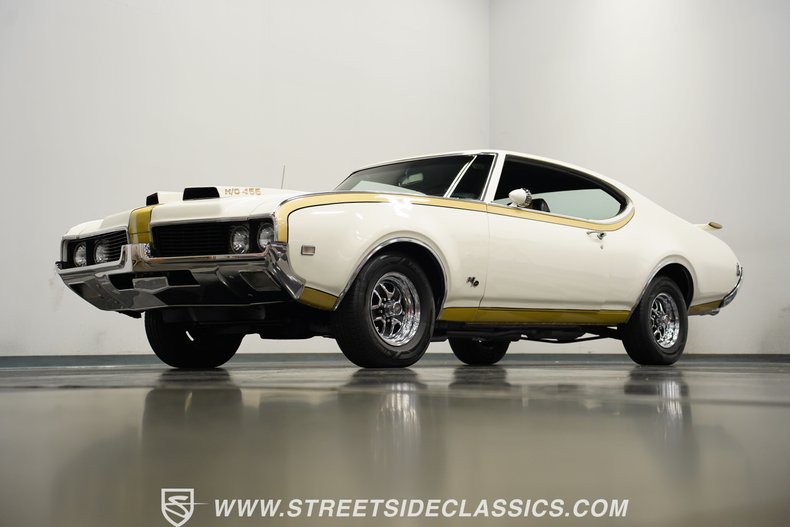 Oldsmobile-442-1969-White-Black-25