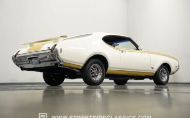 Oldsmobile-442-1969-White-Black-29
