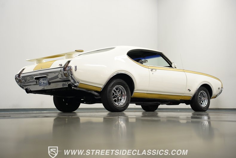 Oldsmobile-442-1969-White-Black-29