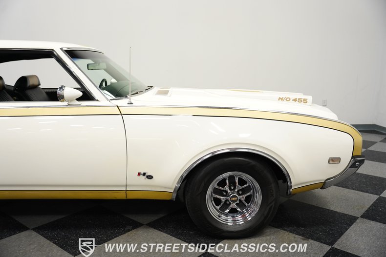 Oldsmobile-442-1969-White-Black-32