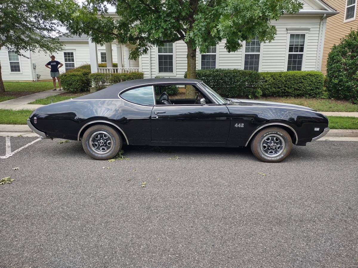Oldsmobile-442-1969-black-1