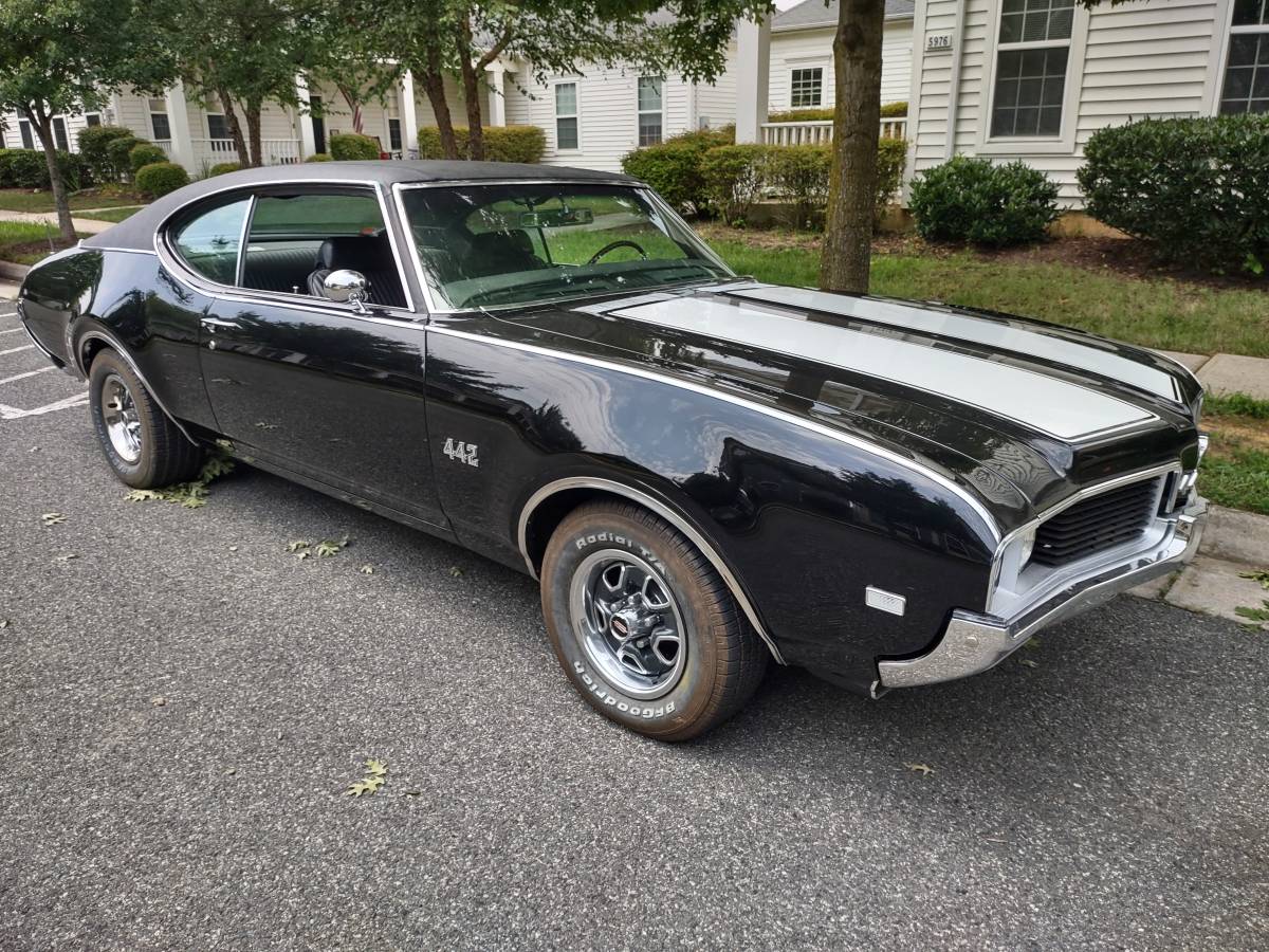 Oldsmobile-442-1969-black