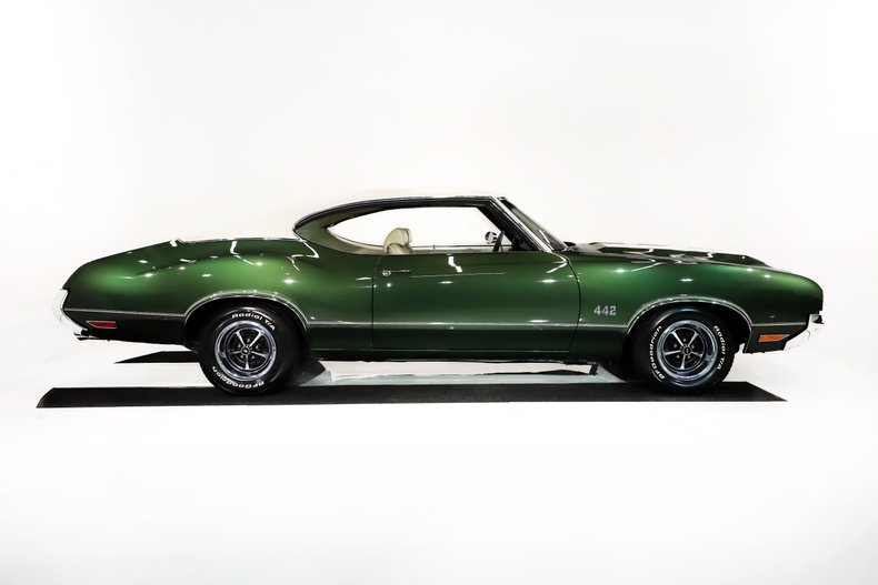 Oldsmobile-442-1970-Sherwood-Green-White-15