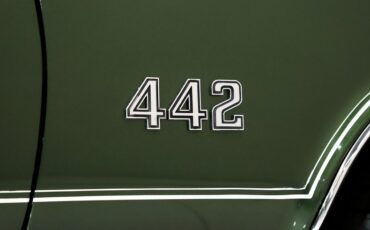Oldsmobile-442-1970-Sherwood-Green-White-19