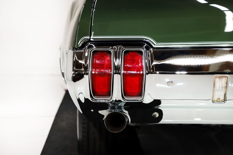 Oldsmobile-442-1970-Sherwood-Green-White-32