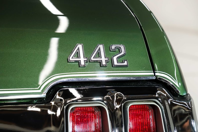 Oldsmobile-442-1970-Sherwood-Green-White-47