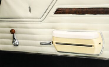 Oldsmobile-442-1970-Sherwood-Green-White-48