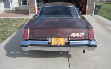 Oldsmobile-442-1977-brown-2