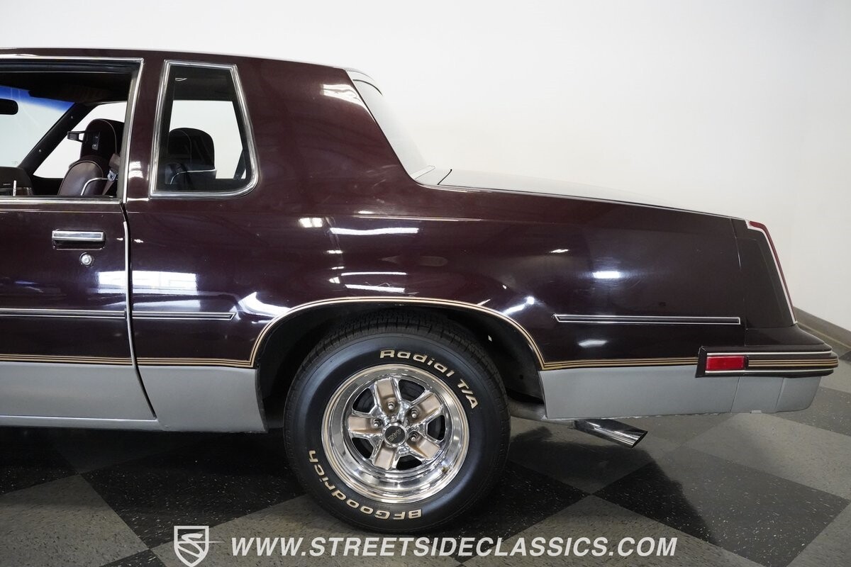 Oldsmobile-442-1986-Coupe-14