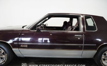 Oldsmobile-442-1986-Coupe-15
