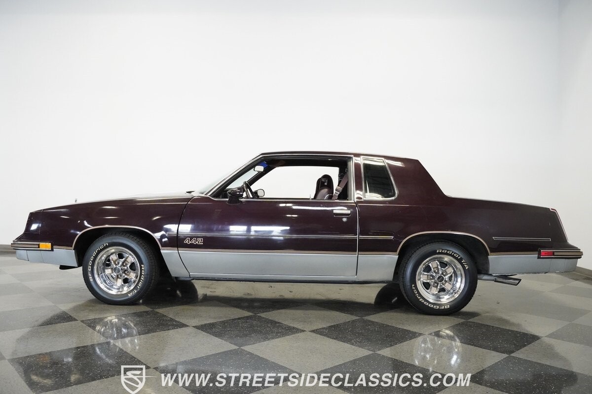 Oldsmobile-442-1986-Coupe-2