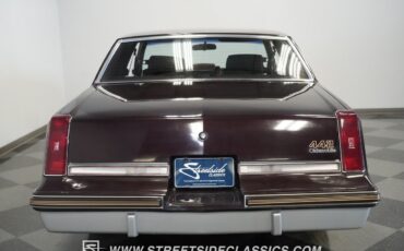 Oldsmobile-442-1986-Coupe-26