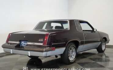 Oldsmobile-442-1986-Coupe-29