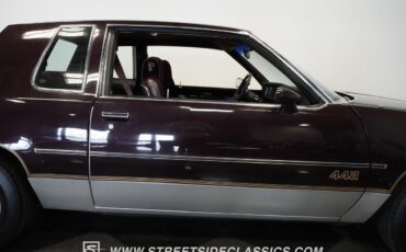 Oldsmobile-442-1986-Coupe-36