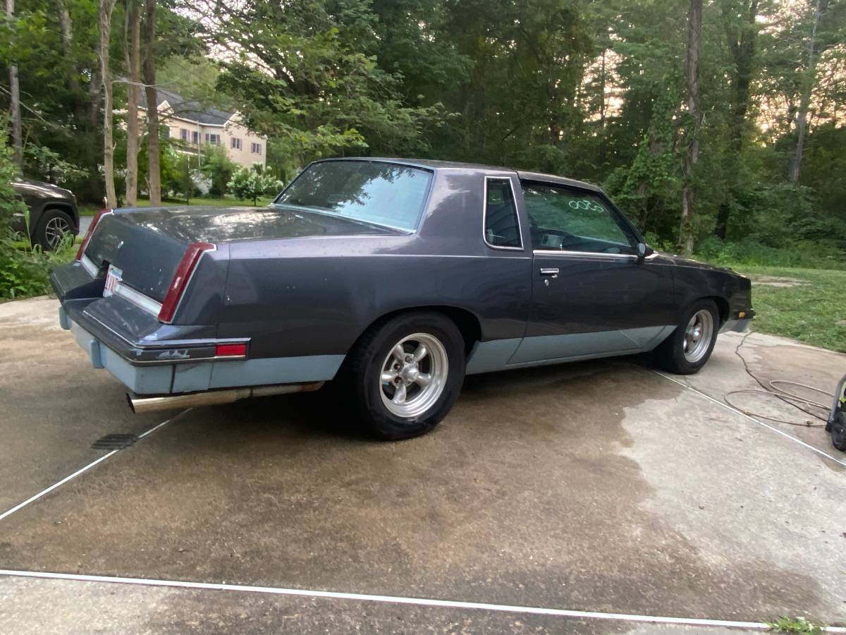 Oldsmobile-442-1986-grey-2
