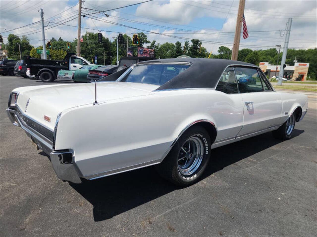 Oldsmobile-442-w-30-1967-White-Black-4