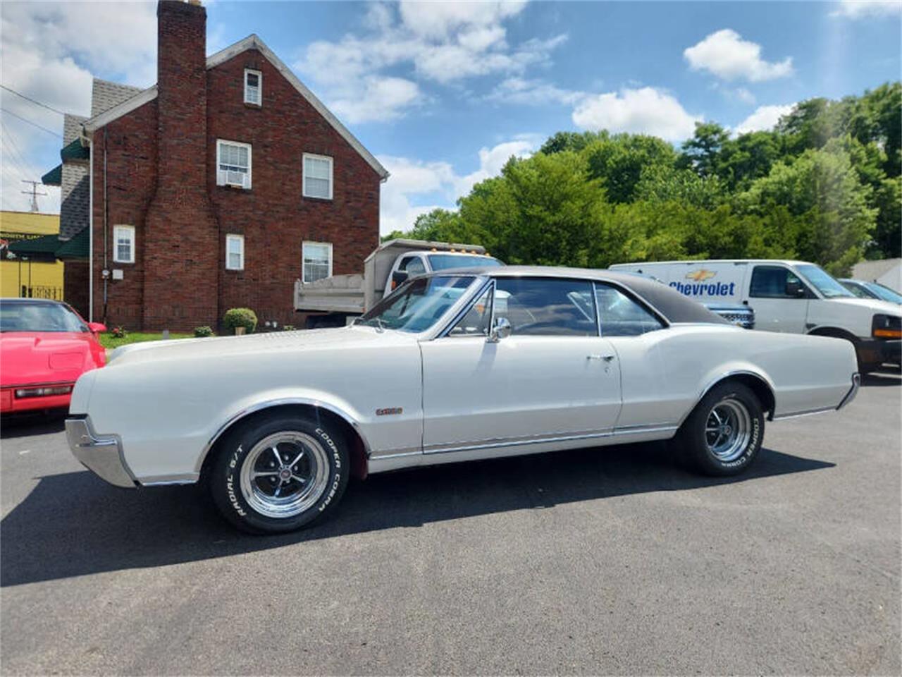 Oldsmobile-442-w-30-1967-White-Black