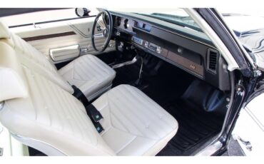 Oldsmobile-442-w-30-1970-BLACK-WHITE-STRIPES-PEARL-LIGHT-10