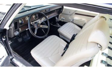 Oldsmobile-442-w-30-1970-BLACK-WHITE-STRIPES-PEARL-LIGHT-7