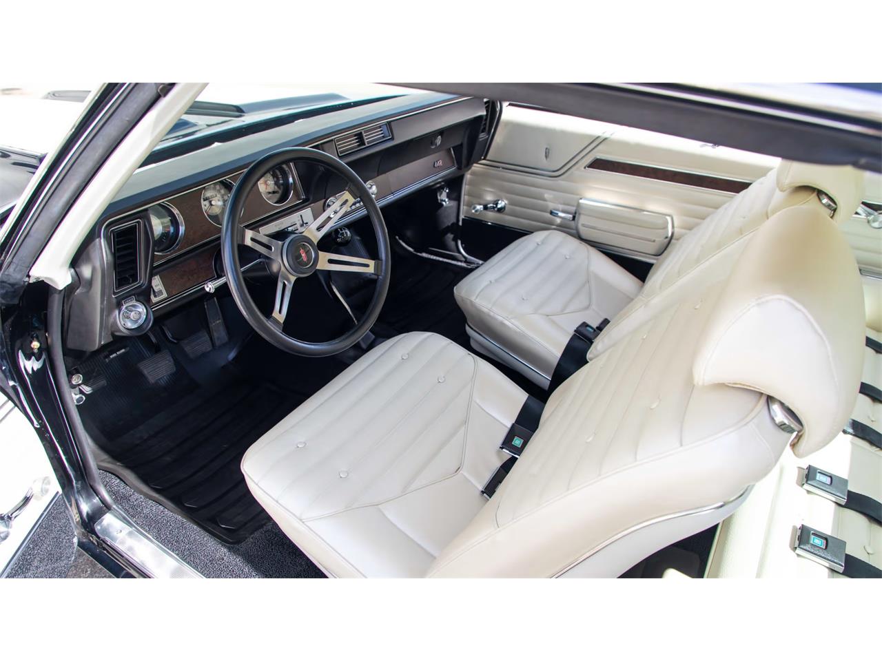 Oldsmobile-442-w-30-1970-BLACK-WHITE-STRIPES-PEARL-LIGHT-7