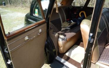 Oldsmobile-60-1940-Black-PearlGold-Dus-11