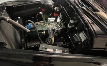 Oldsmobile-66-1941-black-3