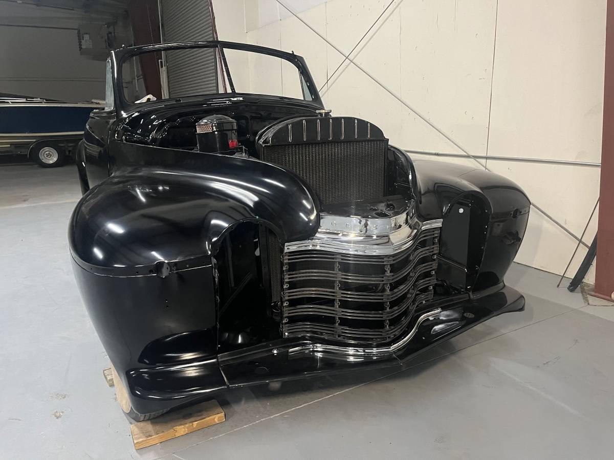 Oldsmobile-66-1941-black-5