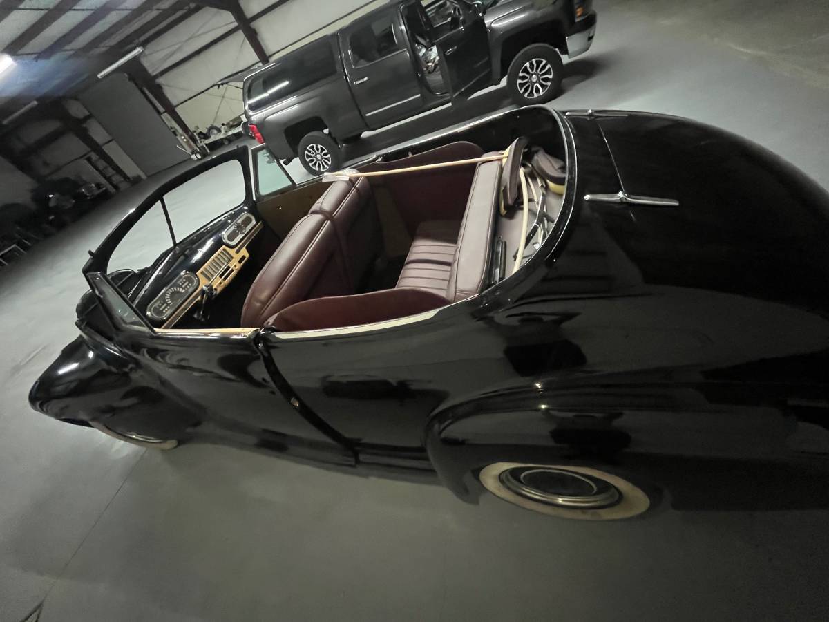 Oldsmobile-66-1941-black-7