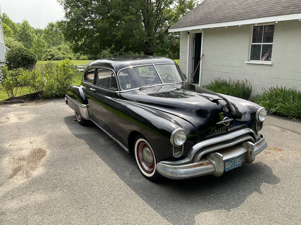 Oldsmobile-66-series-1949-black-2
