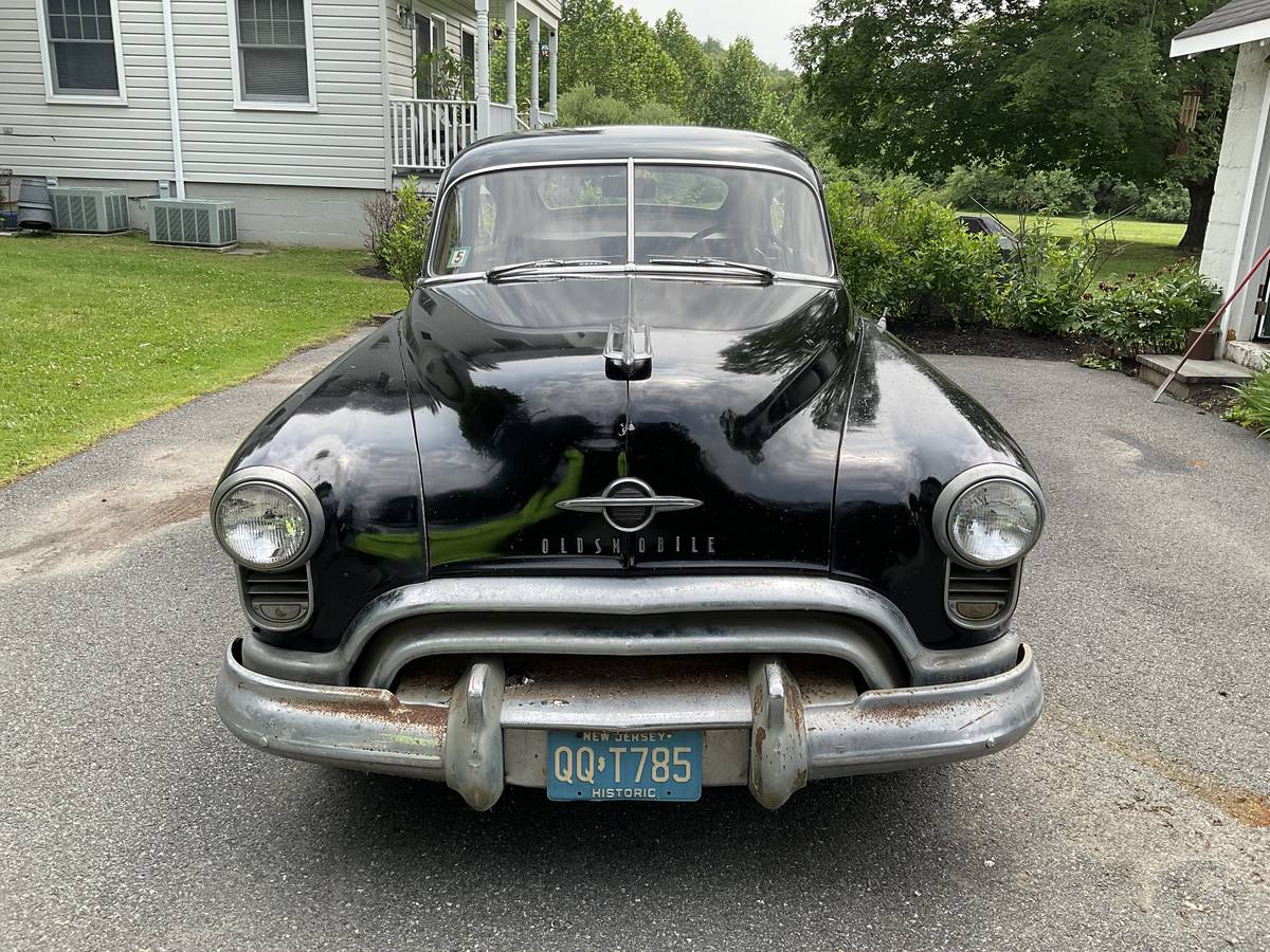 Oldsmobile-66-series-1949-black-3