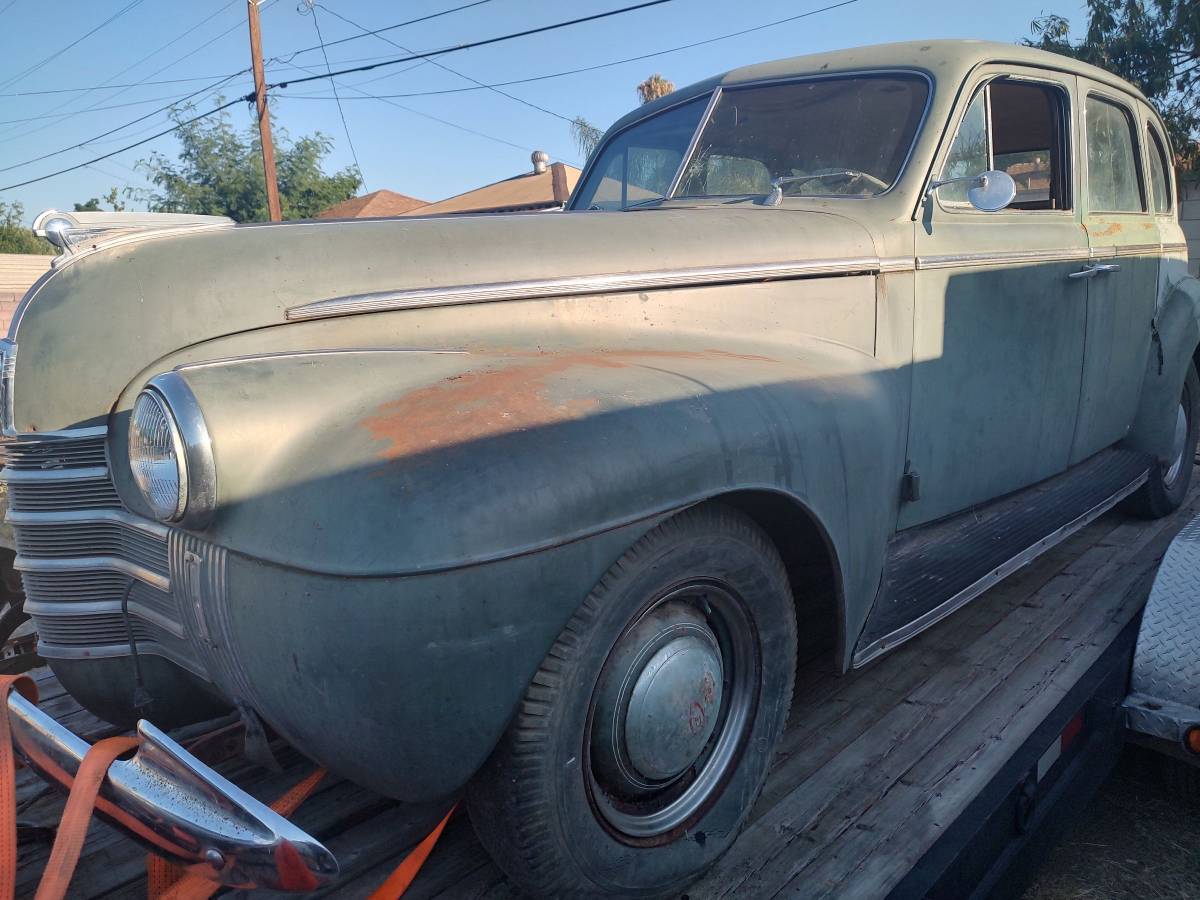 Oldsmobile-70-1940-green-2