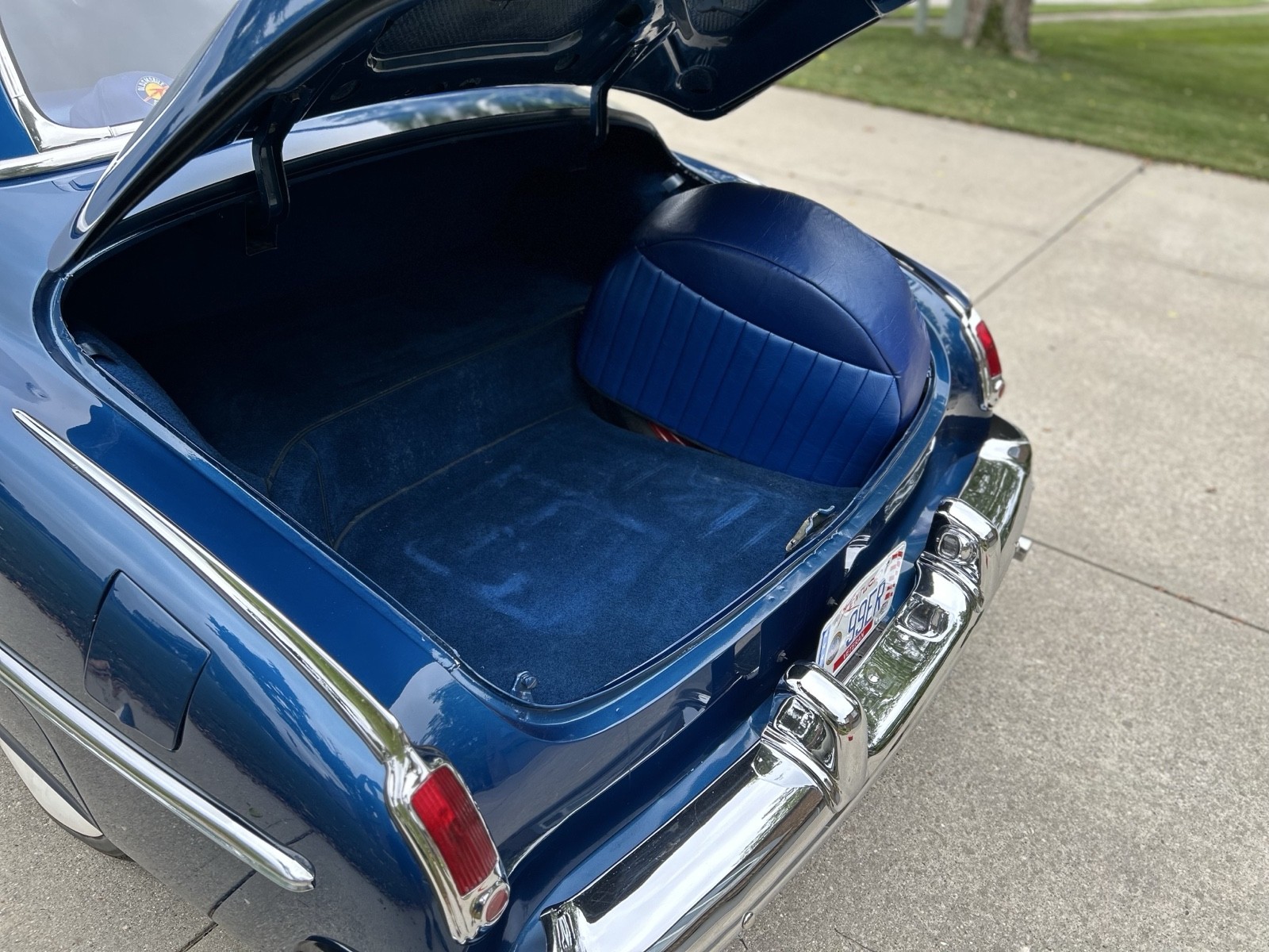 Oldsmobile-76-1949-27