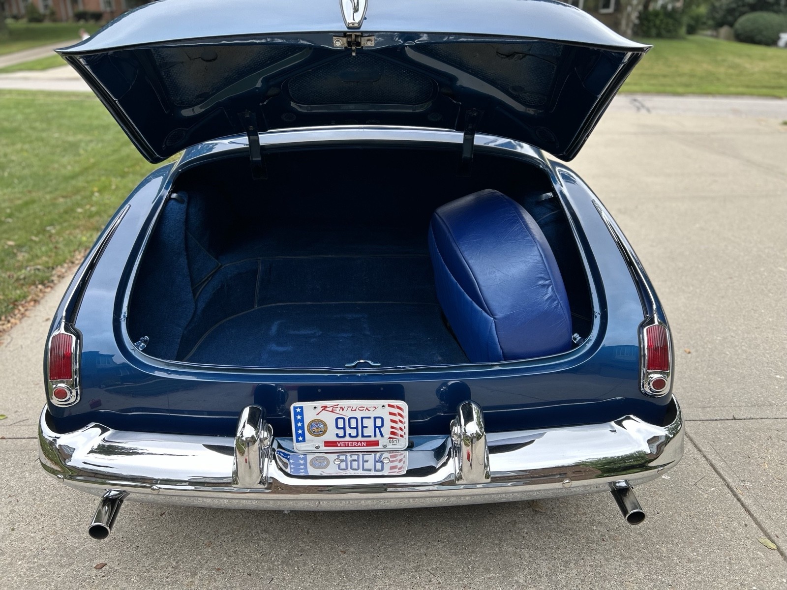 Oldsmobile-76-1949-28