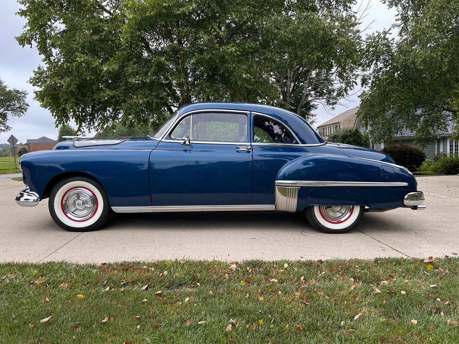 Oldsmobile-76-1949-3