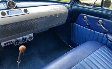 Oldsmobile-76-1949-38