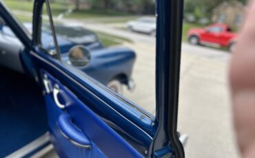 Oldsmobile-76-1949-39