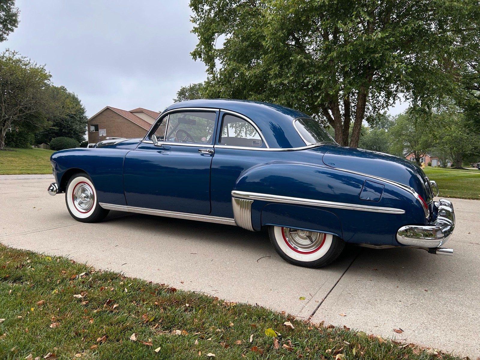 Oldsmobile-76-1949-4