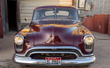 Oldsmobile-76-1949-Maroon-Grey-6